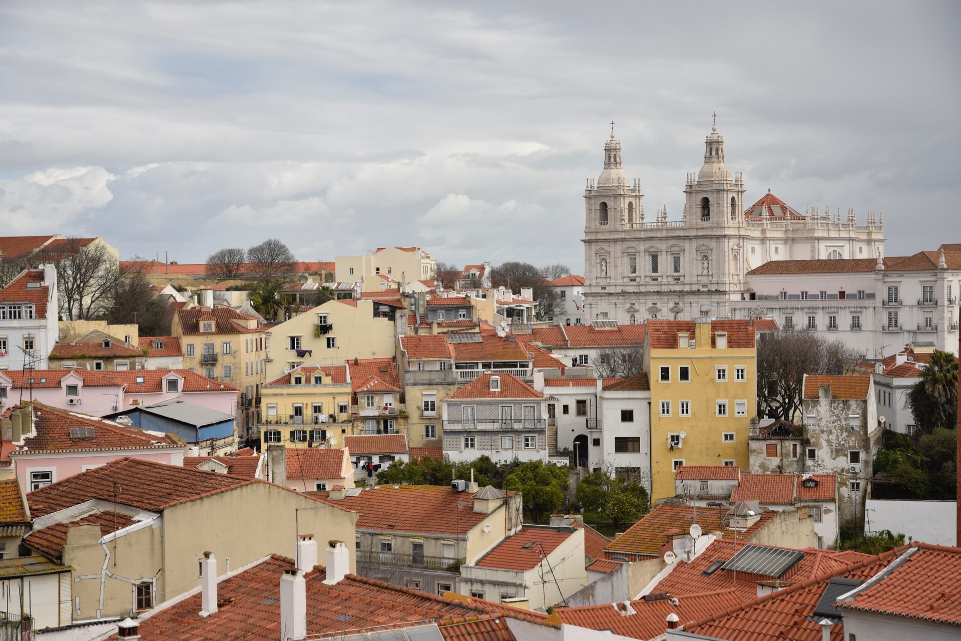 Lisbon is the 5th city to receive more foreigners from Europe