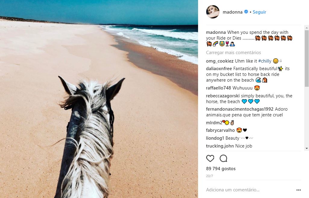 Cavalos na Areia - Madonna
