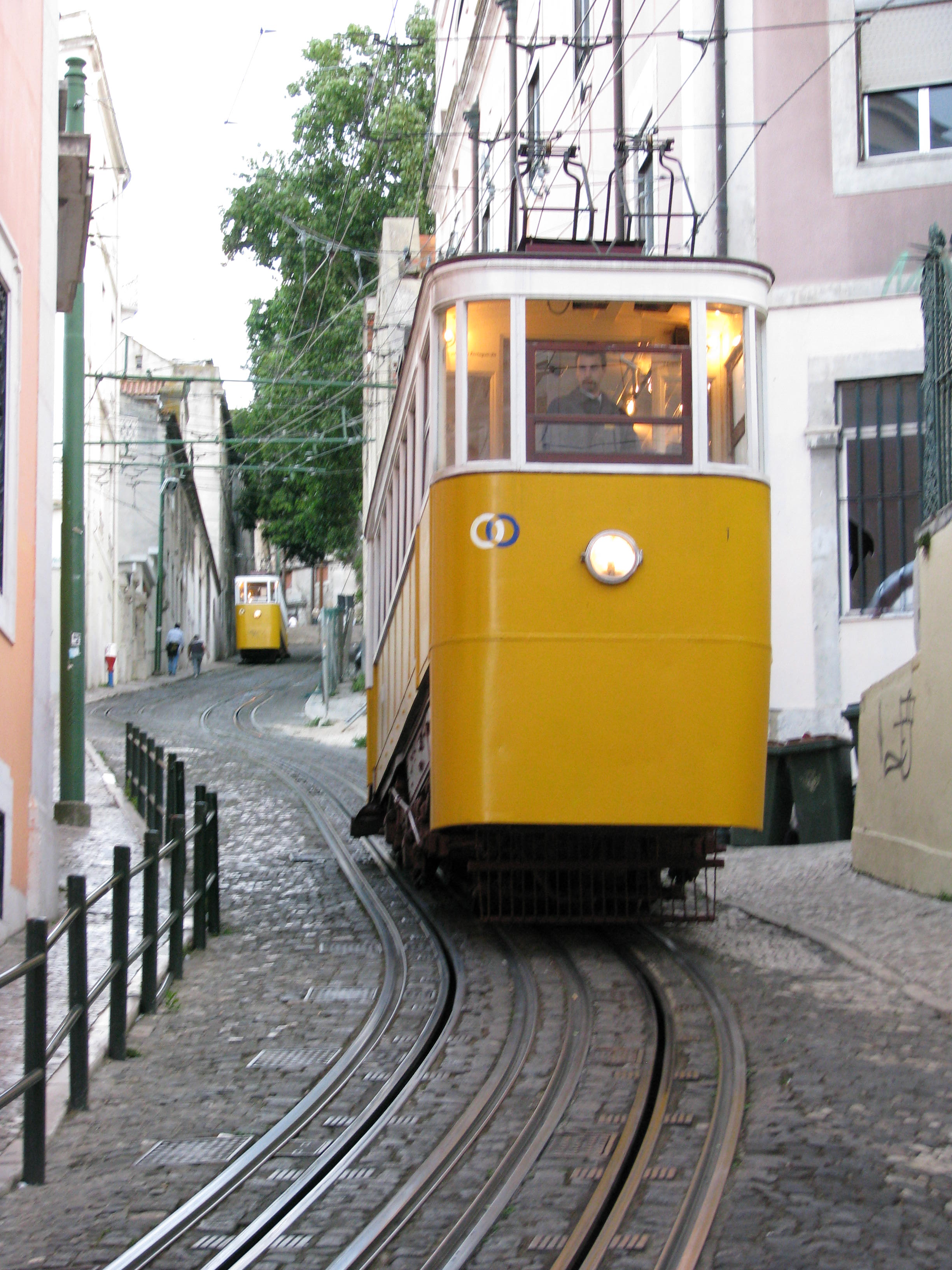 Elevador da Calçada da GlÃ³ria, Lisboa